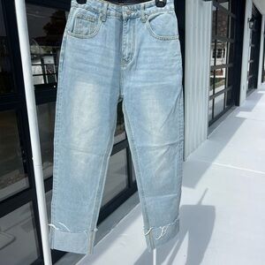 GREY LAB Light Wash Cropped Jeans